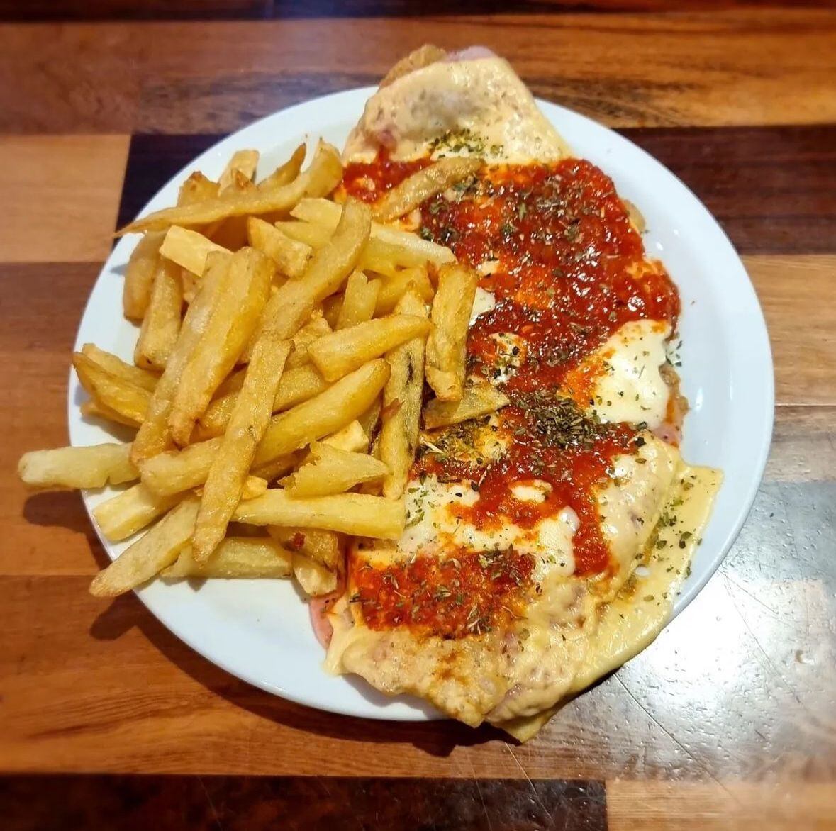 Milanesa del bodegón La Martona.