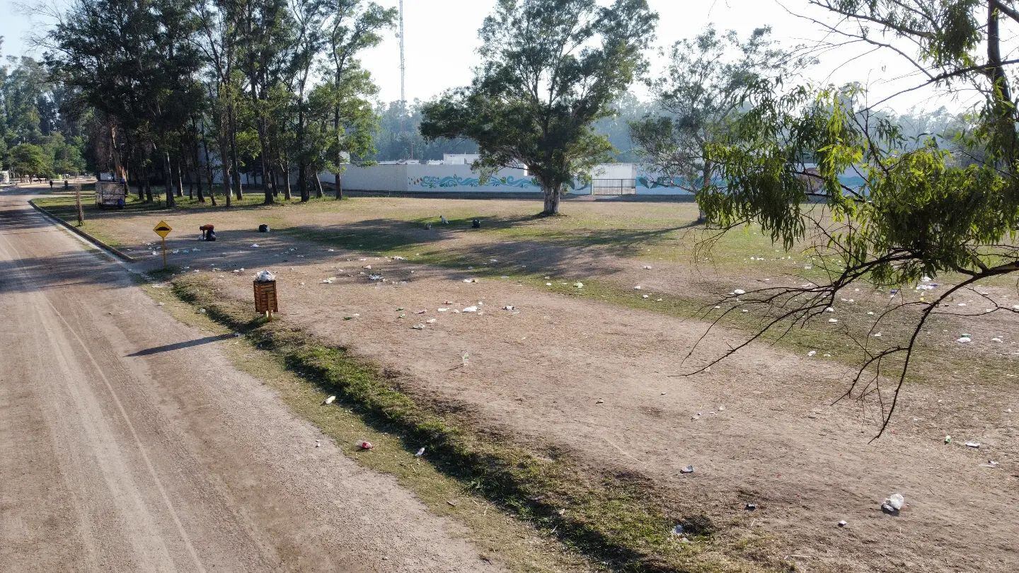 Basura en Costanera de Arroyito