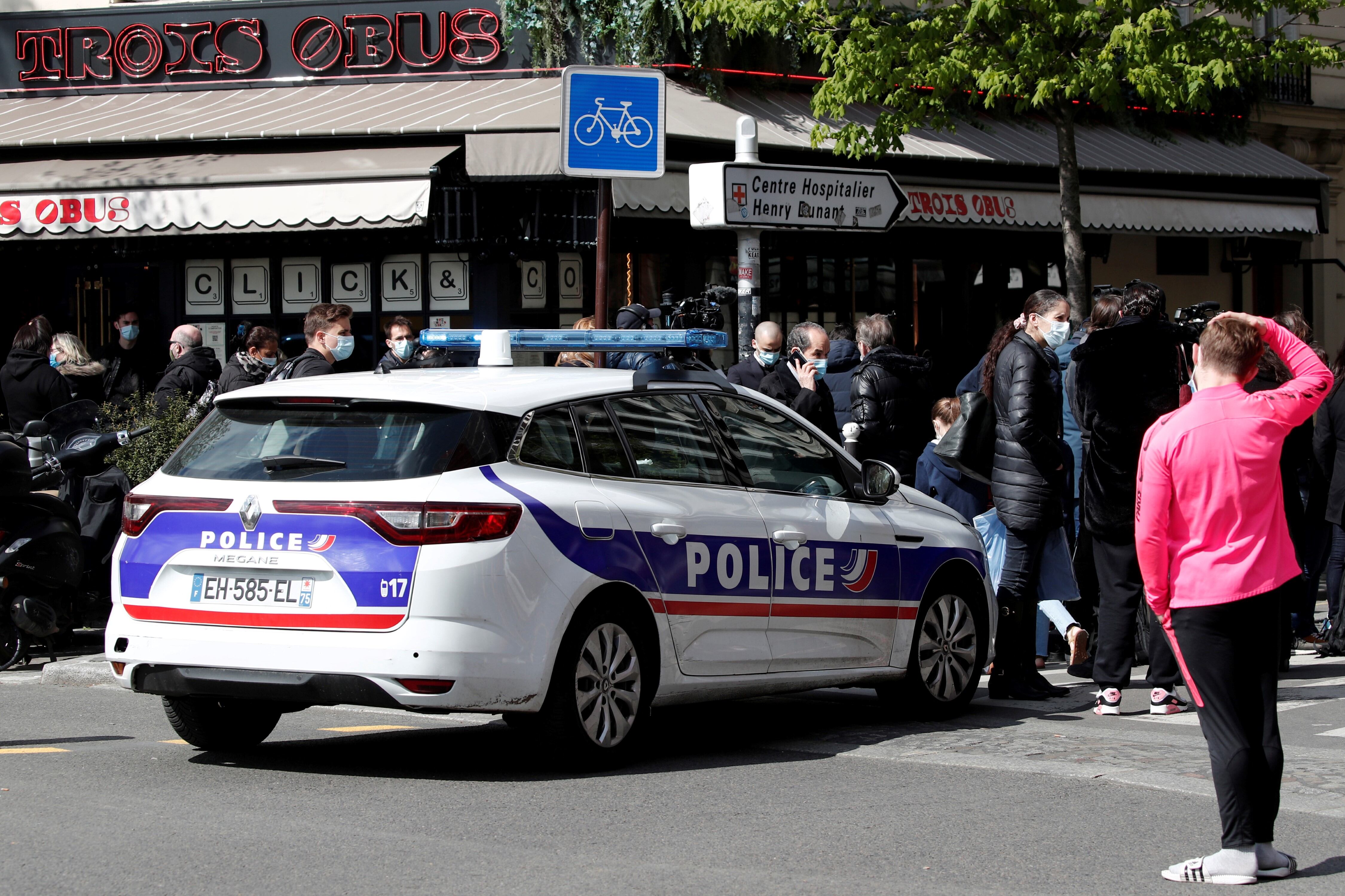 Tiroteo frente a un hospital en París dejo un muerto y una persona herida