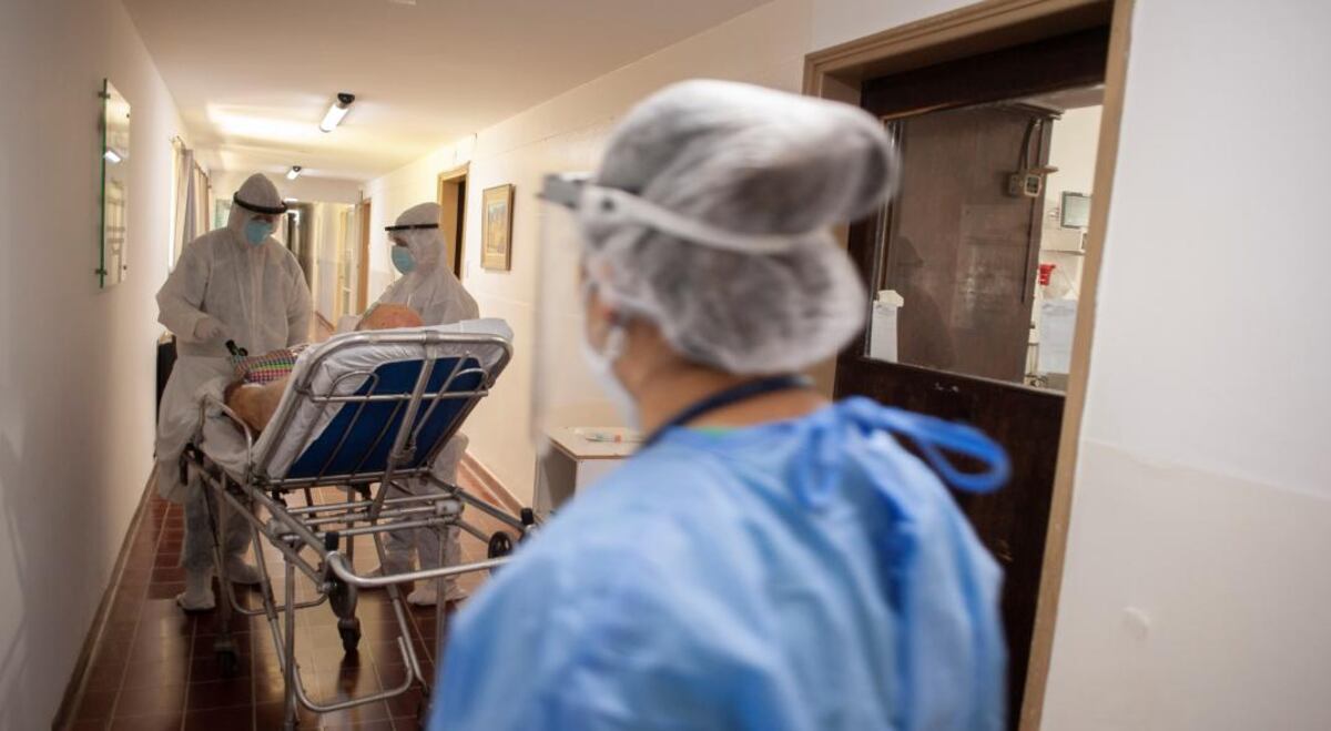 COVID: advierten que este año “sí puede colapsar el sistema sanitario” en Argentina