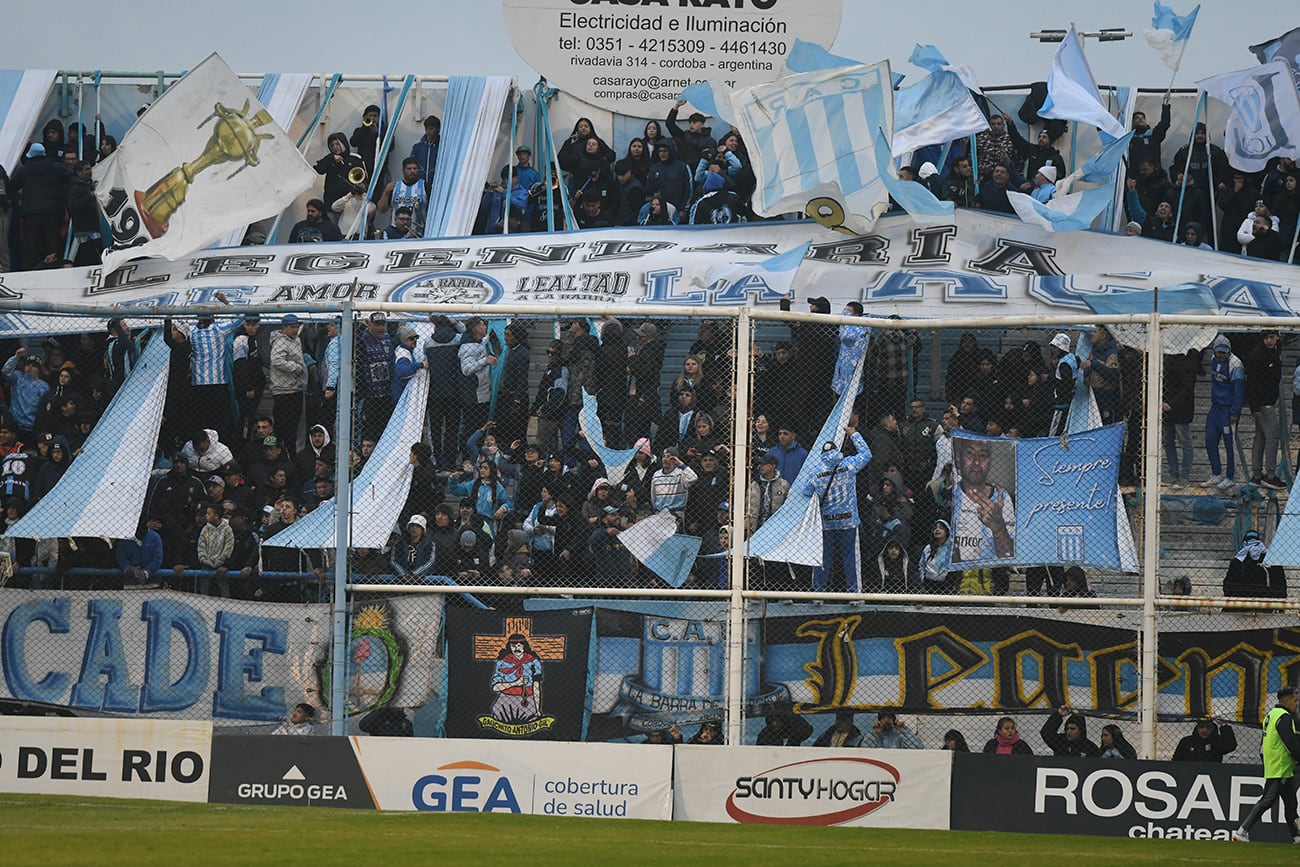 Racing derrotó Patronato por 1 a 0 en el Miguel Sancho ( Ramiro Pereyra/ La Voz)