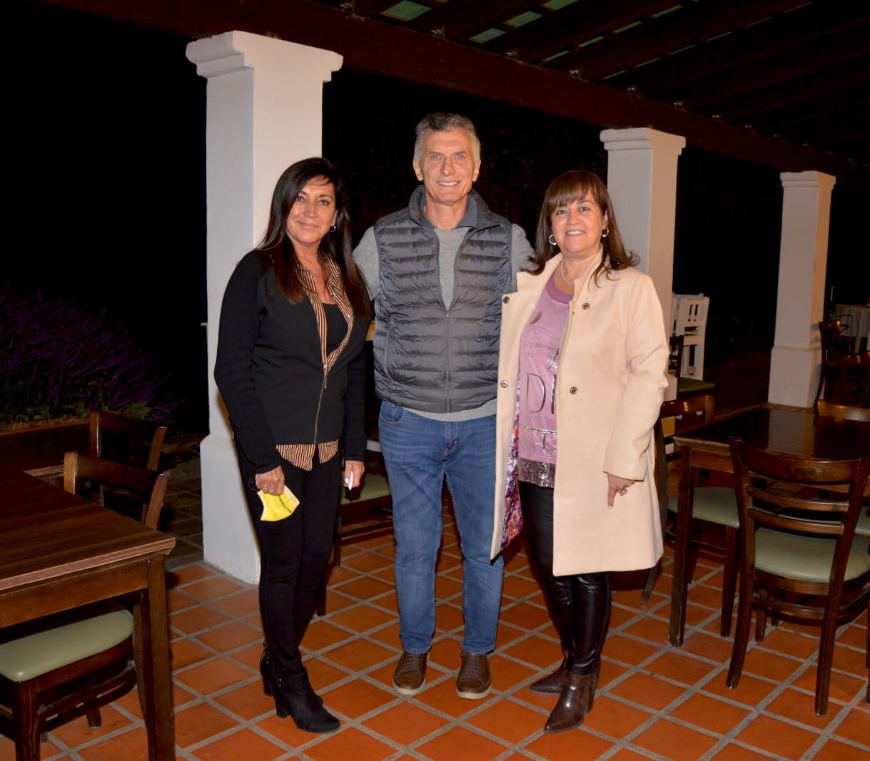 Laura Rodríguez Machado, Mauricio Macri y Adriana Ruarte. (@Adriana_Ruarte)