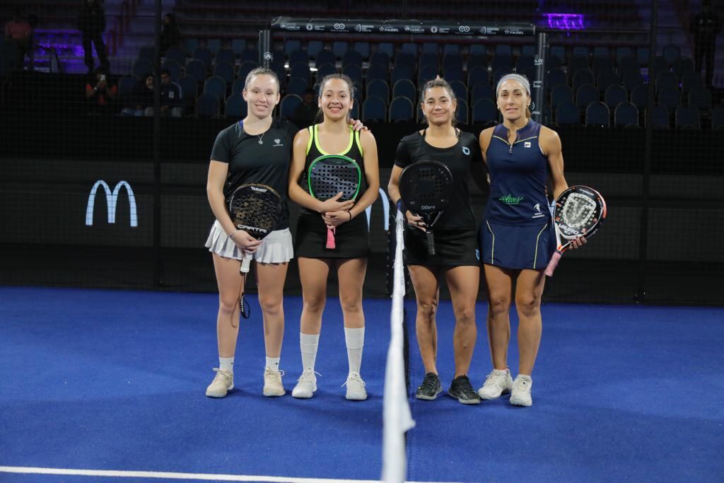 Pádel femenino. Demostración en la previa de la final de la tercera fecha del circuito mundial en Mendoza.