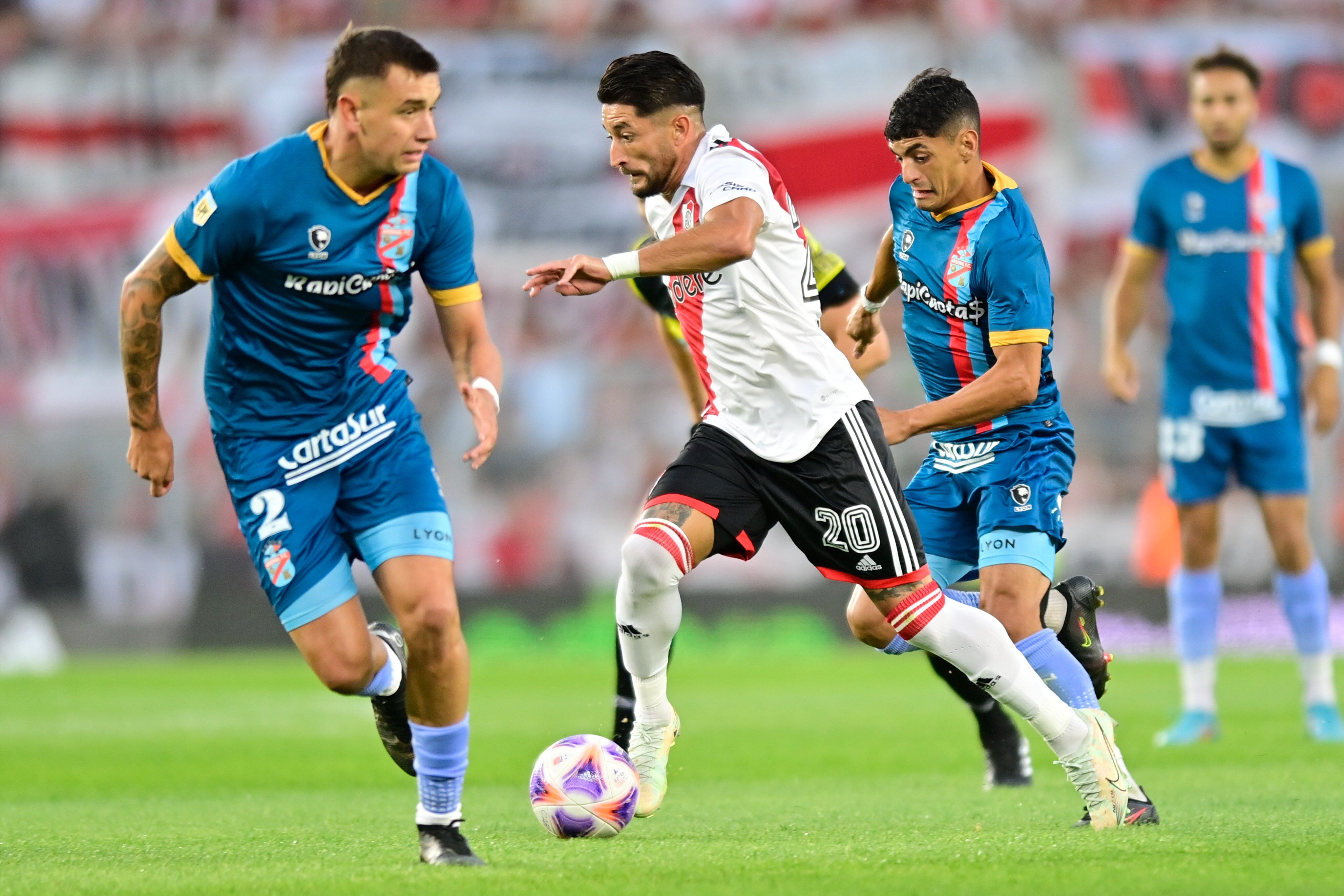 Milton Casco, defensor de River, en el partido ante Arsenal por la Liga Profesional. (Prensa River)