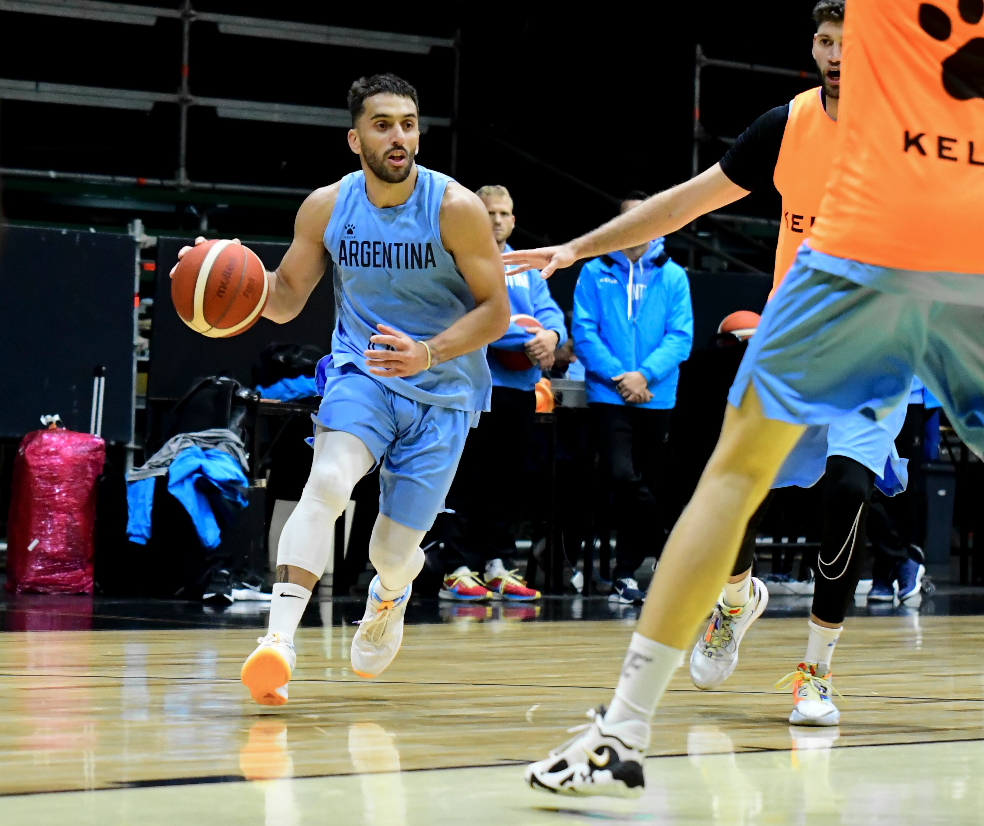 El capitán Facundo Campazzo, el mejor jugador de la selección argentina que ensaya frente a Uruguay camino al Preclasificatorio Olímpico. (Prensa CAB)