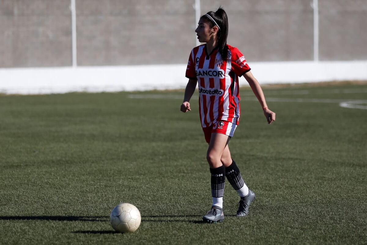 8M: la capitana de Instituto, Ludmila Aguilera, habló de la importancia de la igualdad en el fútbol