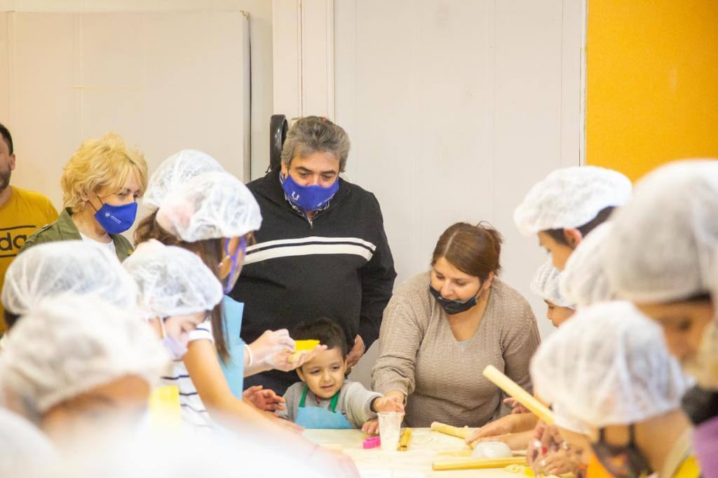 Los Minipasteleros agasajaron a sus familiares con las preparaciones aprendidas en el programa.