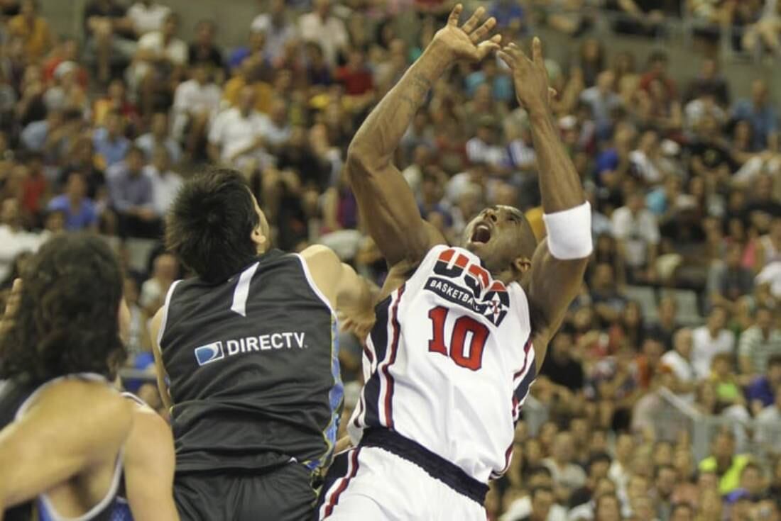 El momento del tapón de Campazzo a Bryant.