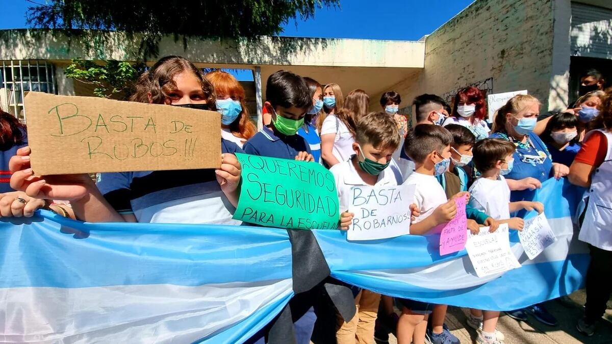 Inseguridad: una escuela de Córdoba sufrió cinco robos en un mes