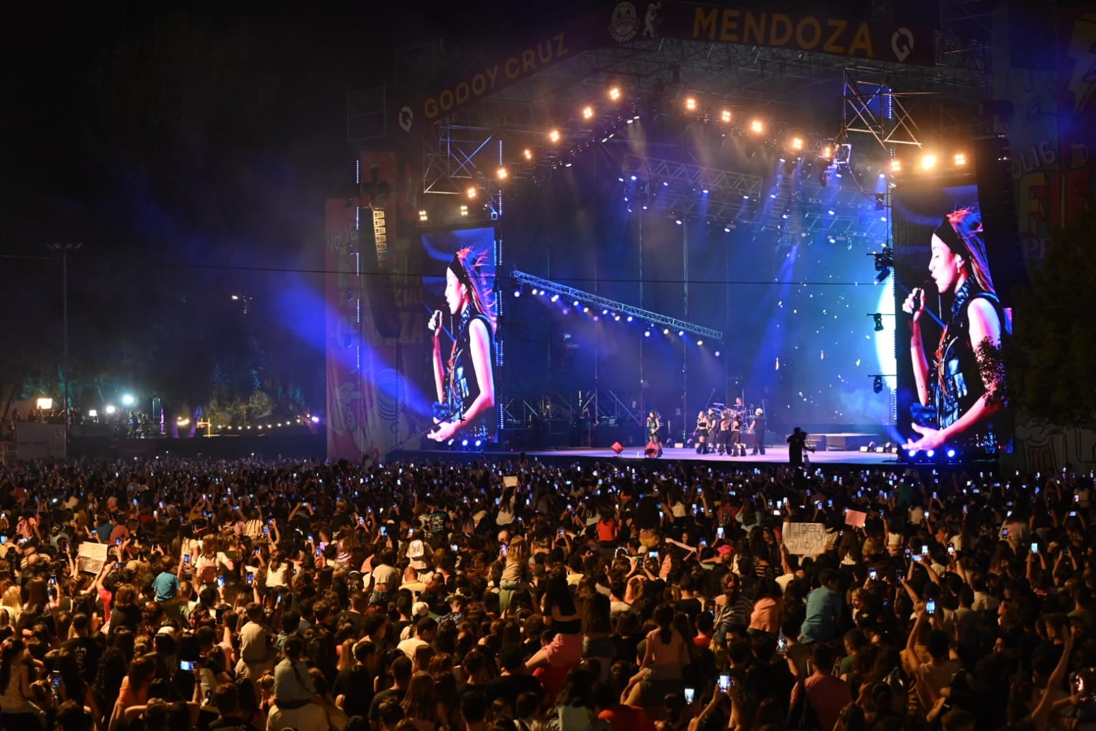 Emilia Mernes, en el Festival de la Cerveza 2023