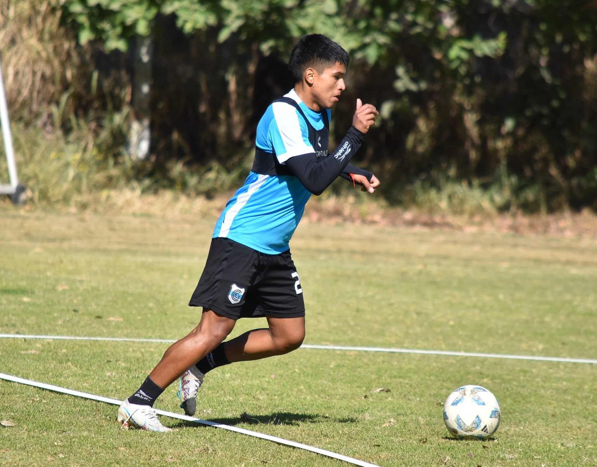 ¿Vuelve el hijo pródigo? Francisco Maidana podría ser titular en el mediocampo que enfrentará al "Sojero" este domingo en el estadio del barrio Luján.