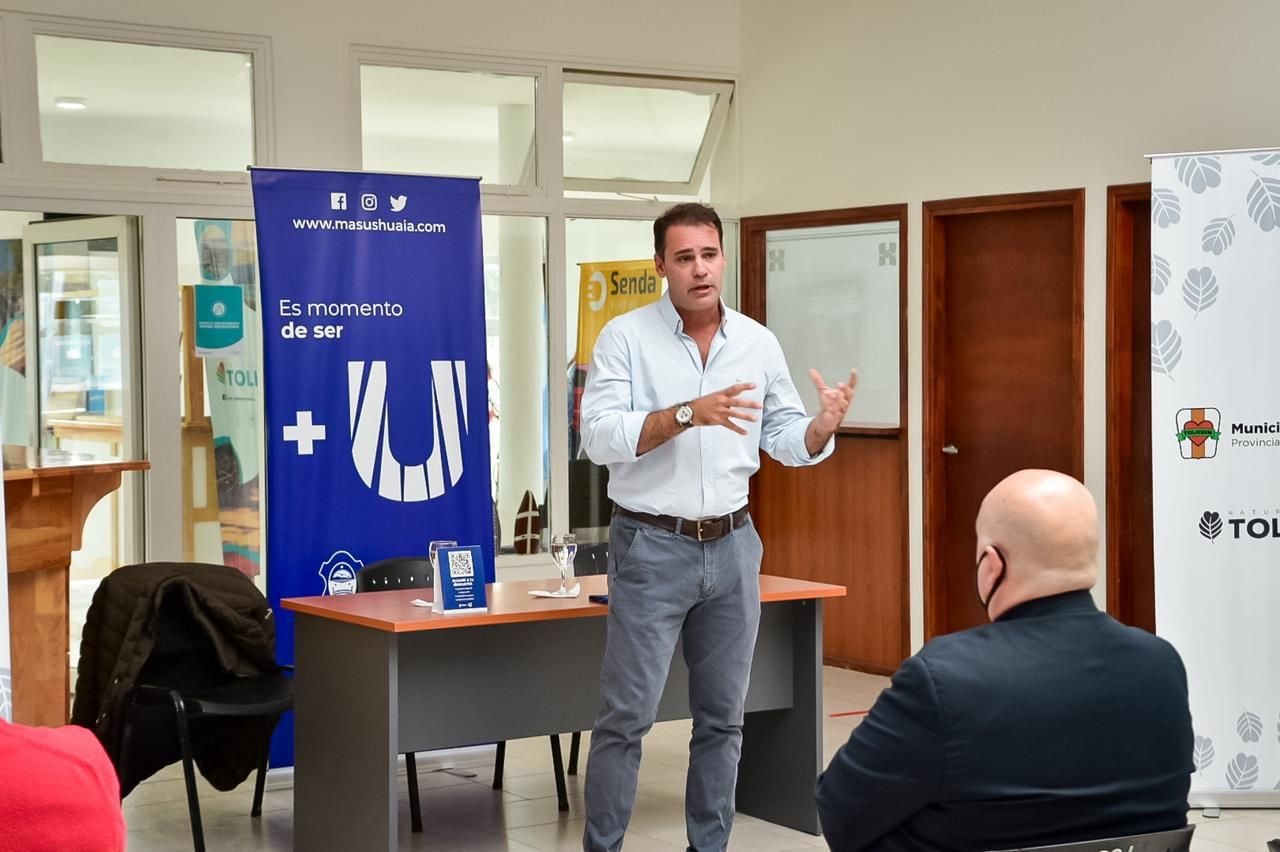 Se realizó la presentación de la tarjeta +U en la ciudad de Tolhuin