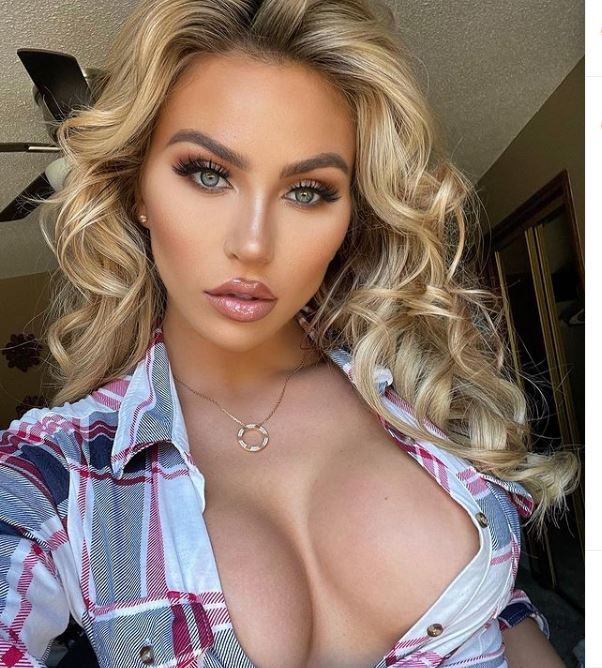 Khloë Terae, la modelo canadiense que deslumbra las redes con sus curvas