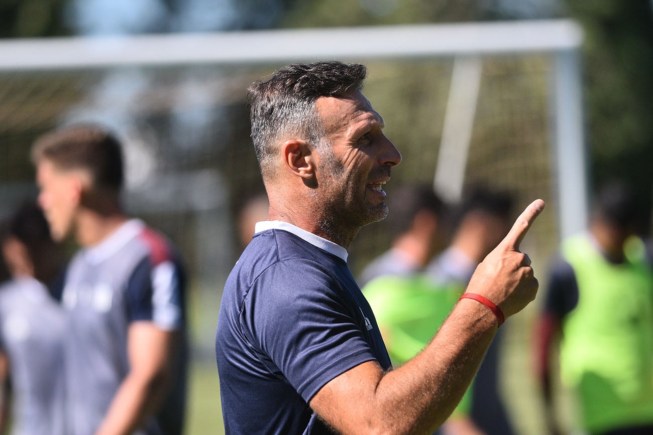 Entrenamiento de Talleres. foto Pedro Castillo 