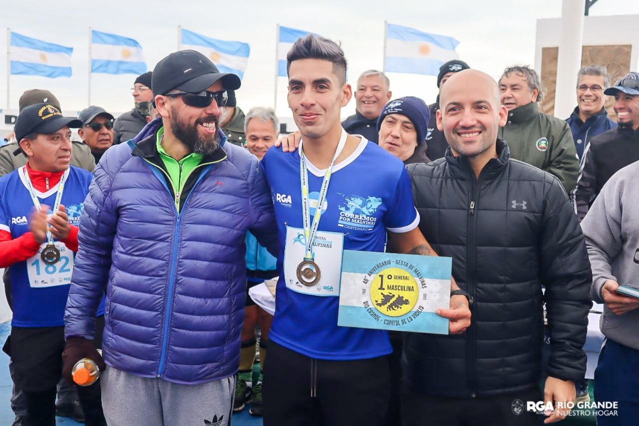 Pablo Ernaga se quedó con el 1° lugar masculino.