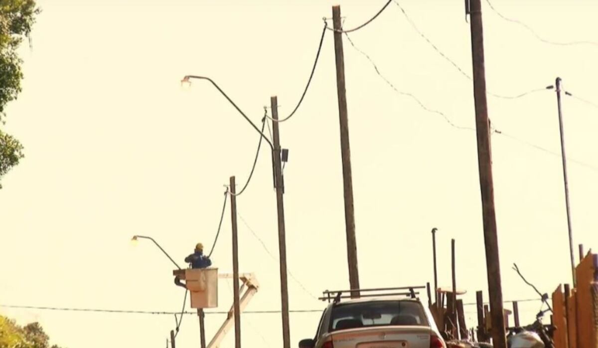 Nuevas obras de tendido eléctrico beneficiarán a los barrios Cantera y Eucaliptal de Puerto Rico