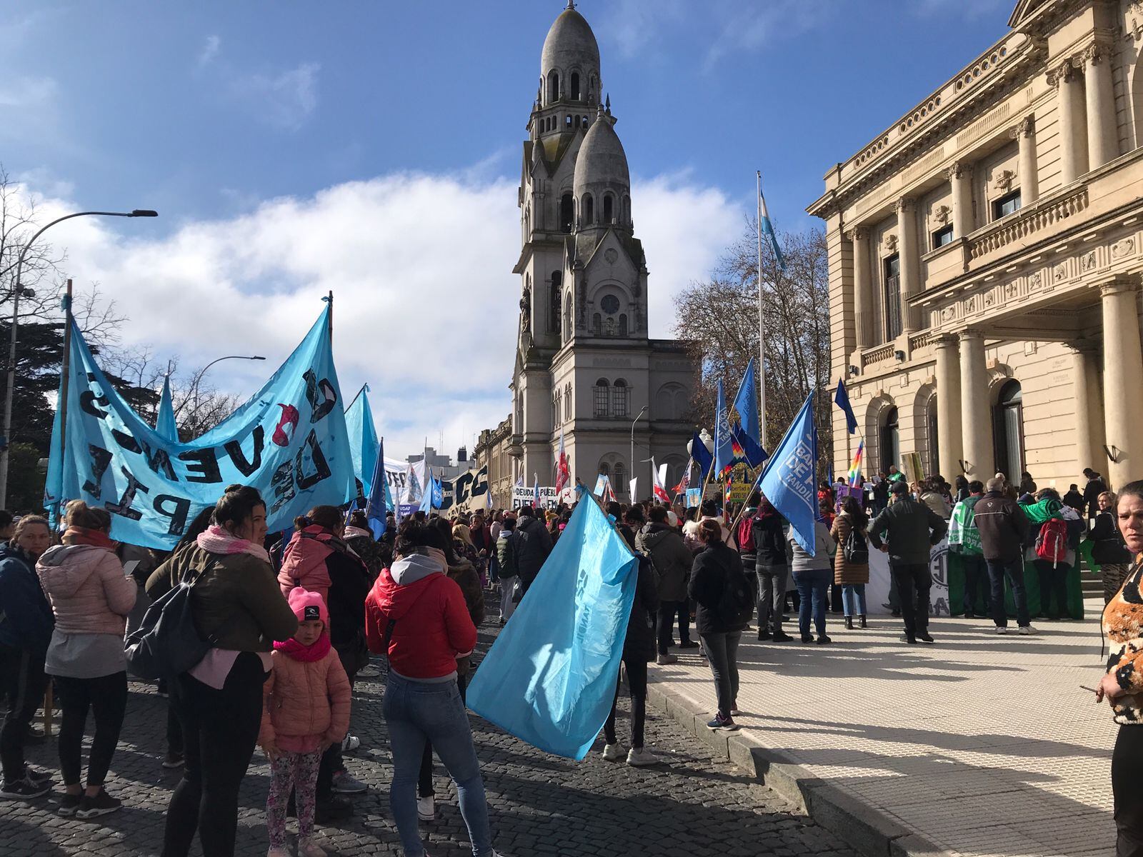 Así fue el reclamo en Tandil de las organizaciones sociales