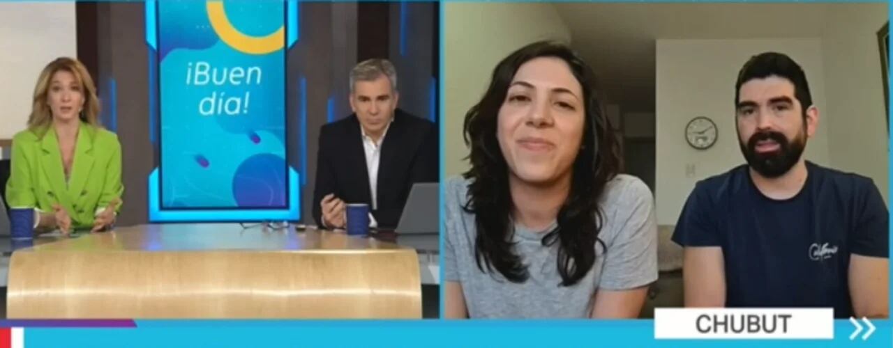 Tomás y Laura Guerreiro hablando sobre su preparación para nadar.