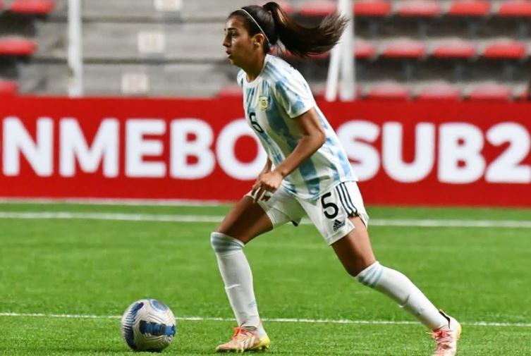 La mendocina Catalina Roggerone (ex Talleres e Independiente Rivadavia) fue confirmada por Portanova en la Selección mayor.