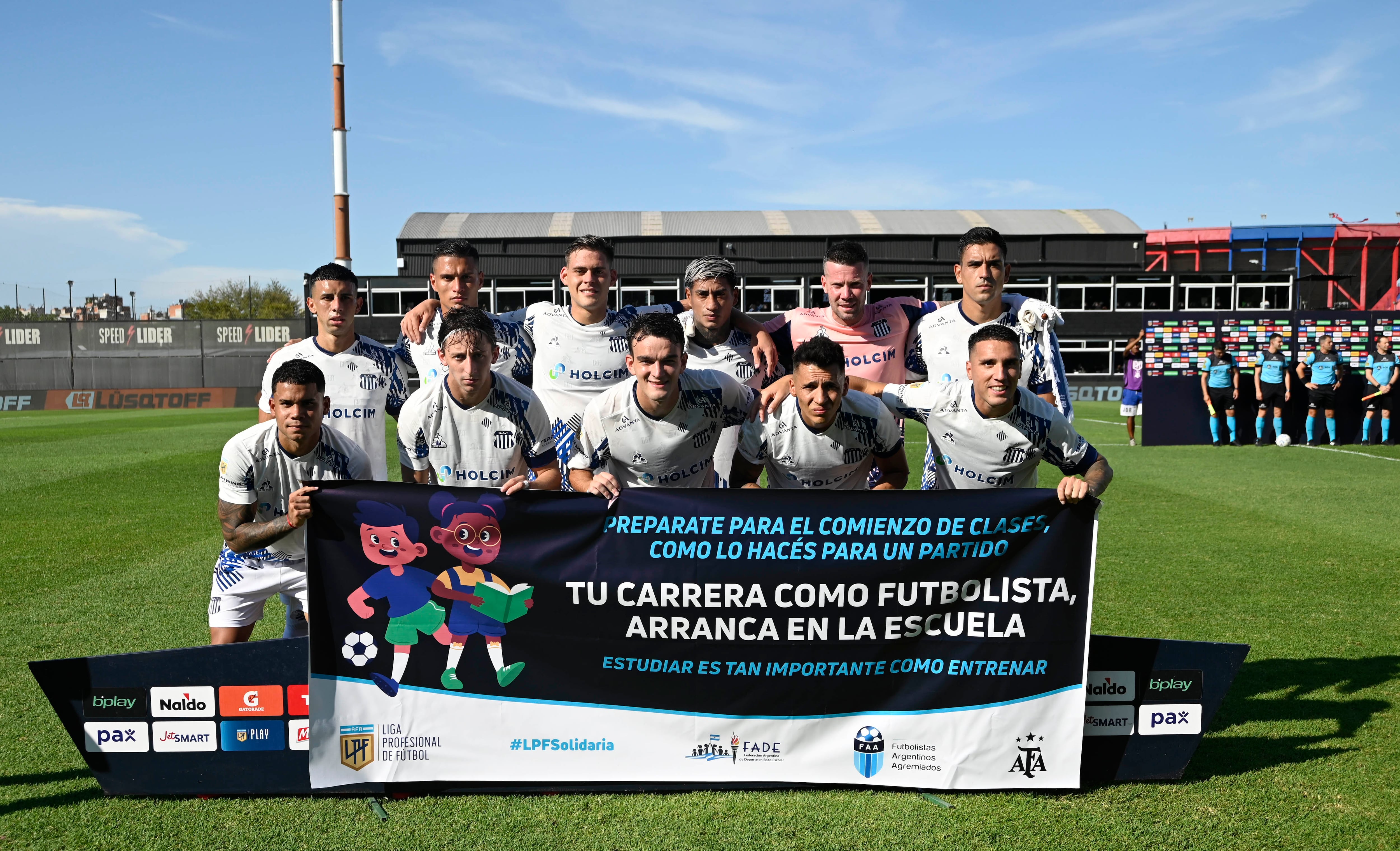 Formación de Talleres ante Deportivo Riestra. Fecha 7 Torneo Apertura Liga Profesional Argentina.  (Fotobaires).