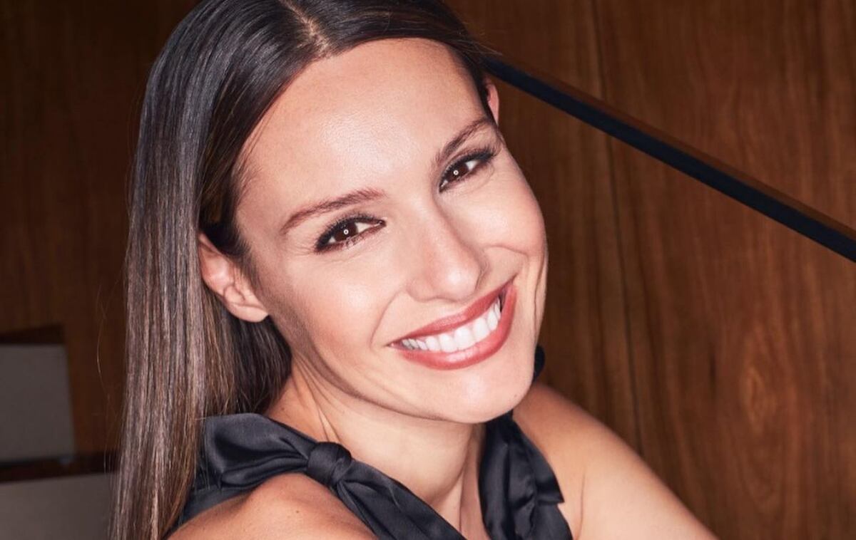 Pampita le dio la bienvenida a la primavera en microbikini y marcó tendencia para la nueva temporada