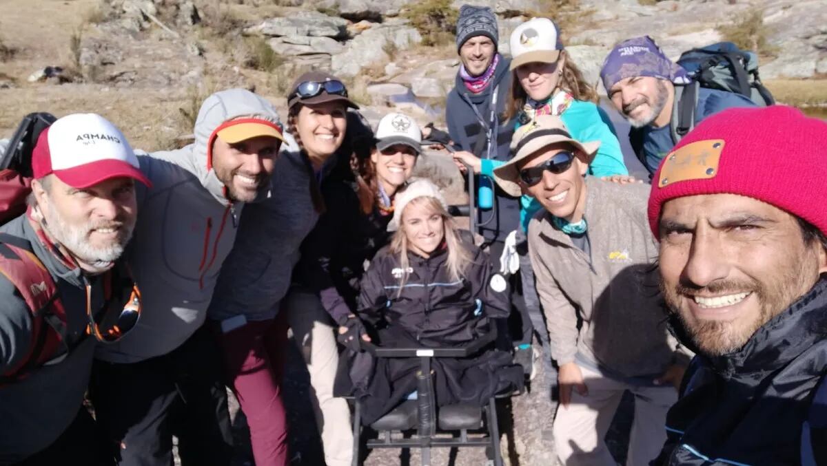 Turismo accesible. Naiara Arteaga llegó a la cima de la montaña más alta de Córdoba, el cerro Champaquí. (Gentileza El Puntal)