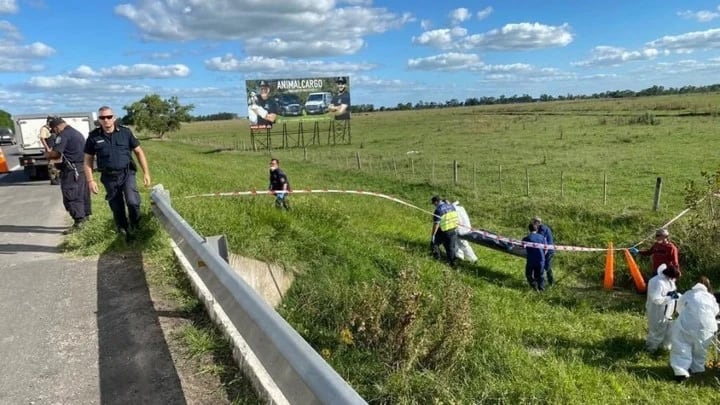 El lugar donde fue hallado el cuerpo del jubilado, y el trabajo de los investigadores para encontrar pistas.