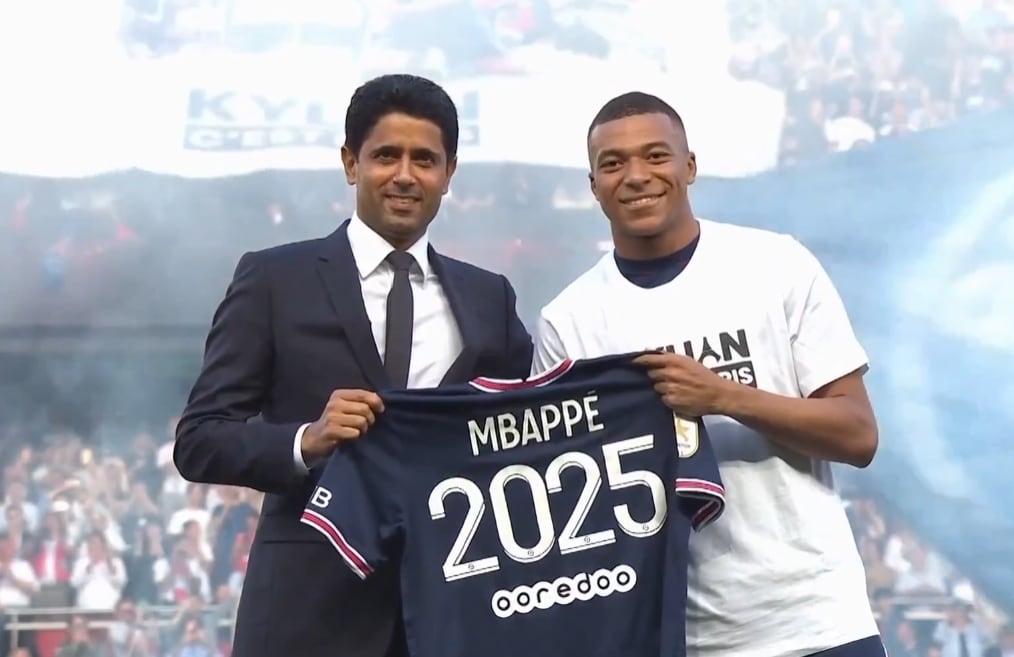 Mbappé anunció la renovación hasta 2025 con el PSG.