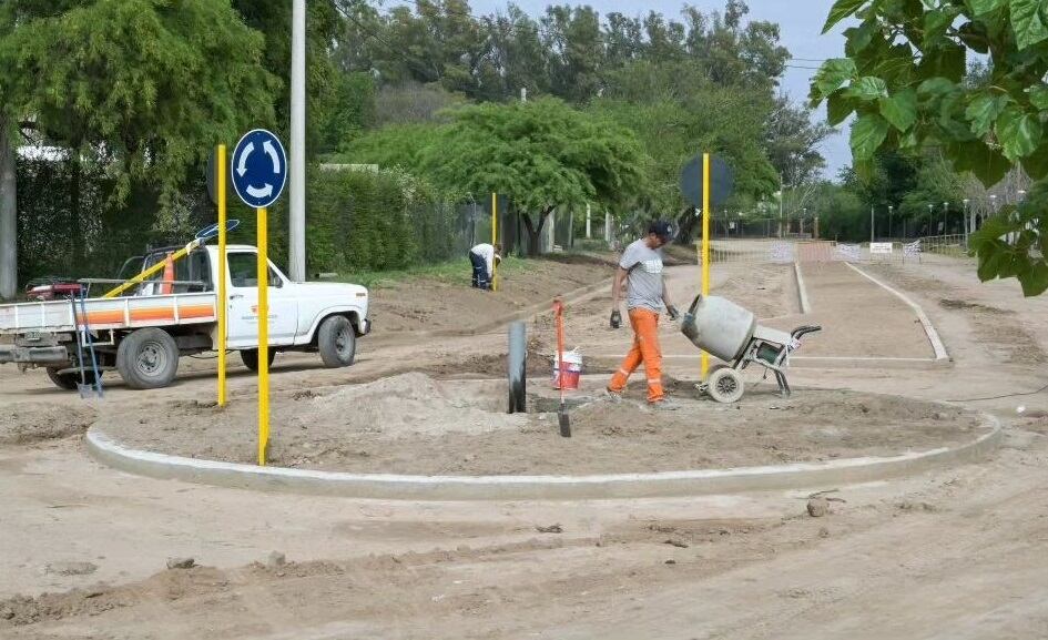 Obra rotonda San Martín y Perón Arroyito