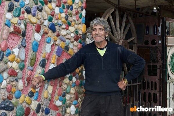 Víctor Hugo es artesano de Villa Mercedes. Conocé su historia de vida.