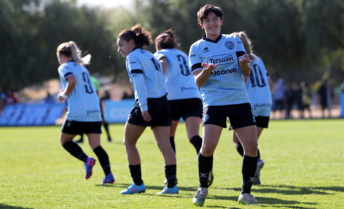 Maldonado celebrando su gol. Era el 1-0 parcial para Belgrano (Foto: Prensa CAB).