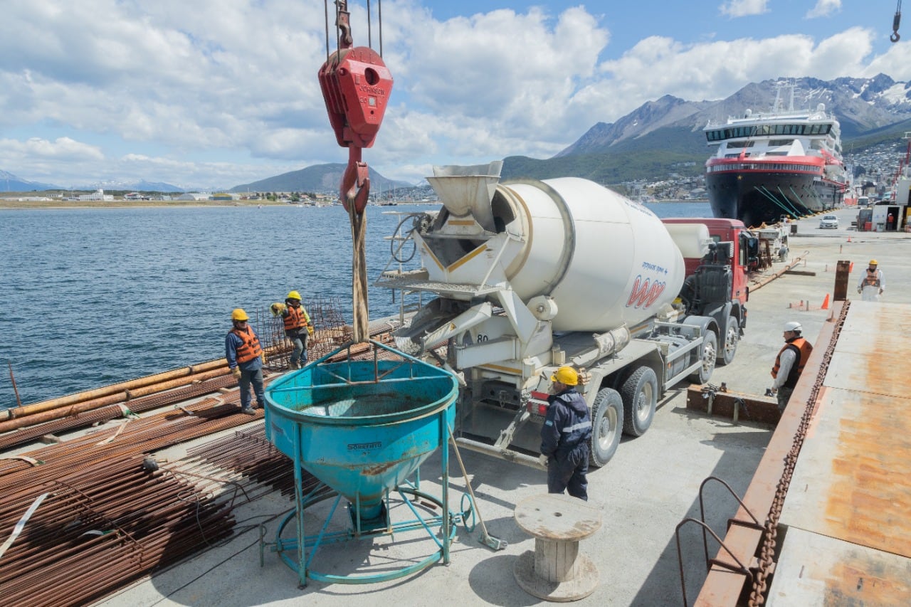 La obra en el puerto de Ushuaia se encuentra en un 85% de ejecución.