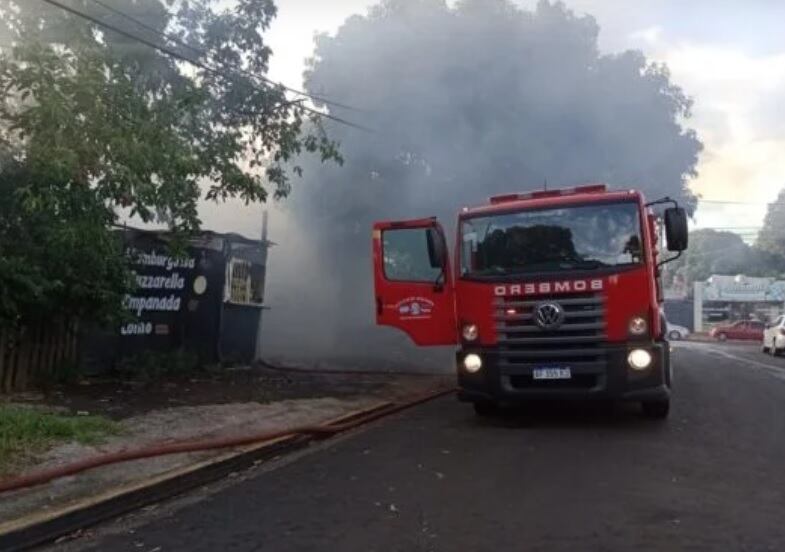 Un incendio consumió una vivienda por completo en Posadas.