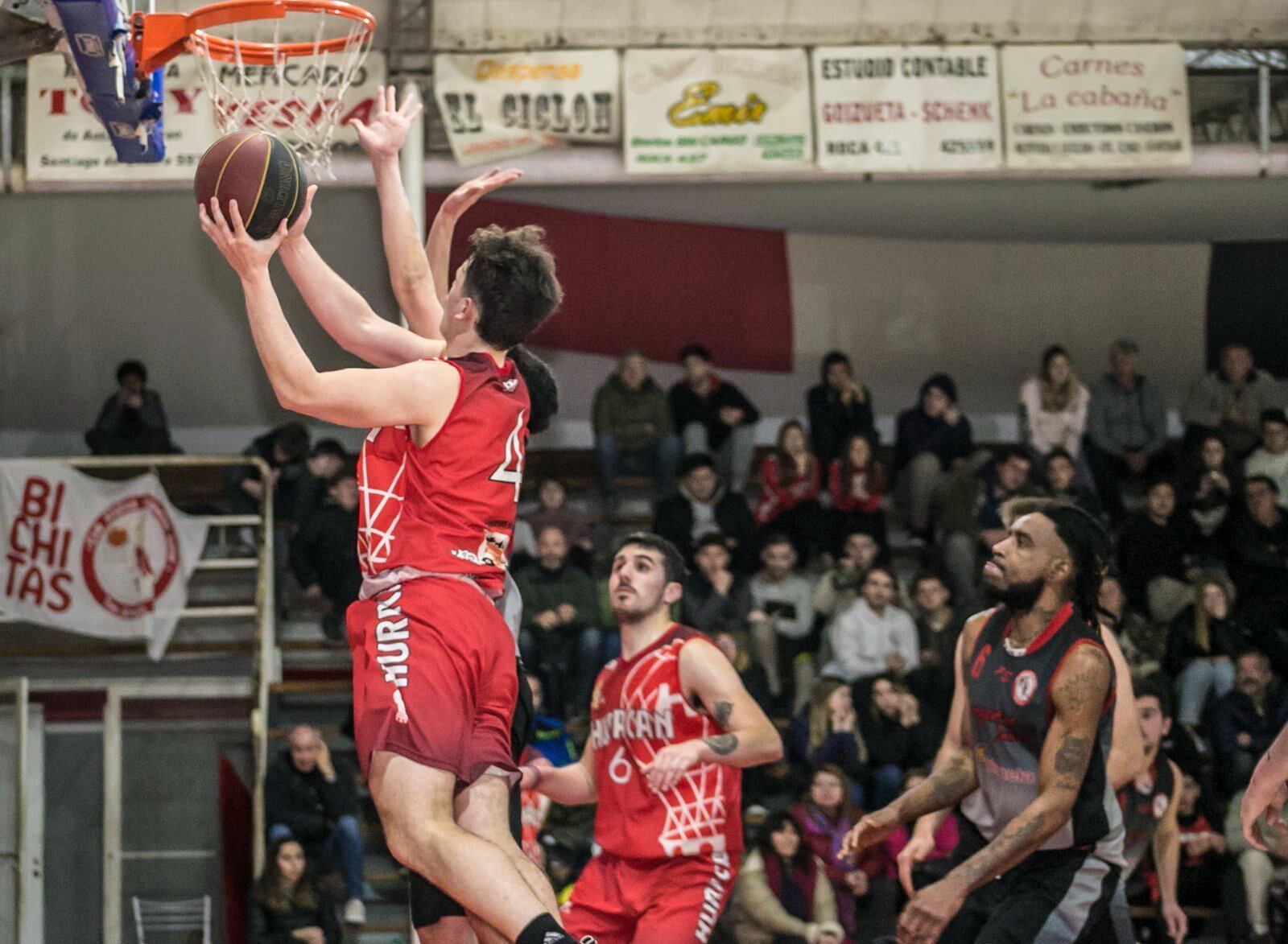 En el inicio del Torneo Clausura del básquet tresarroyense Huracán debutó con un triunfo