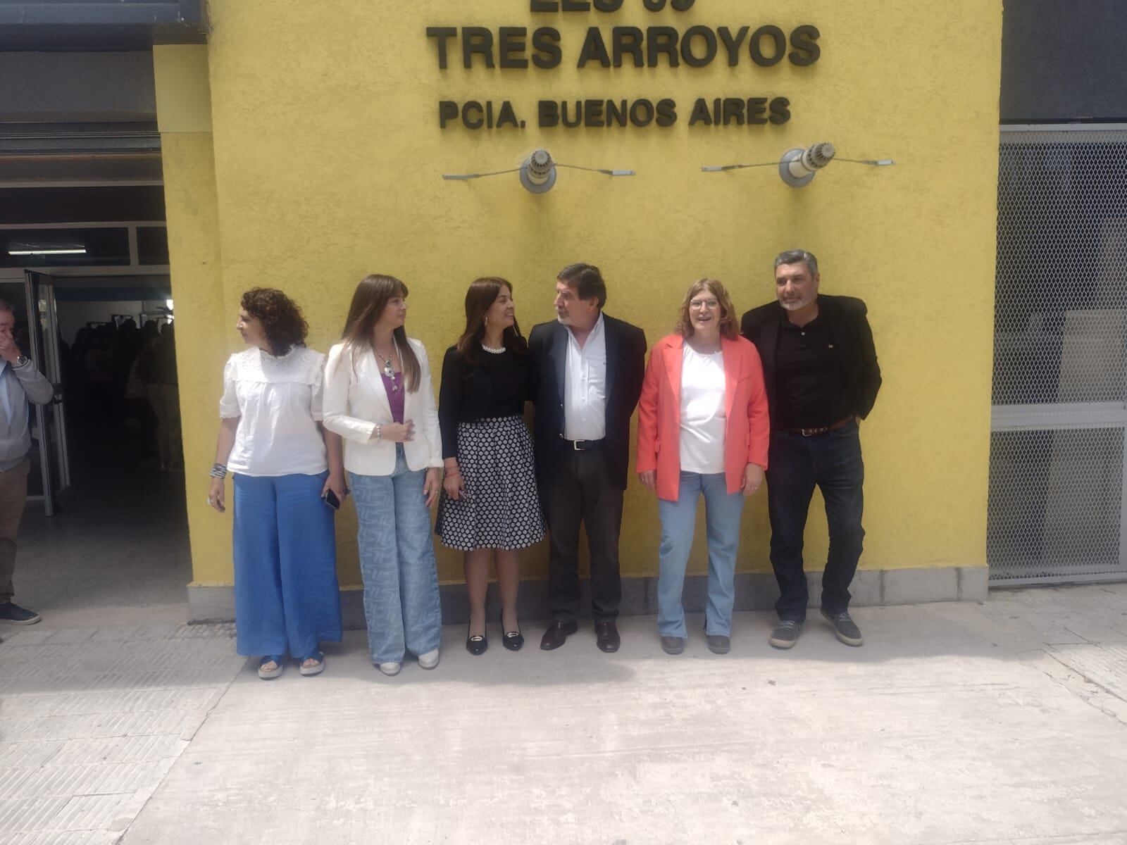 con la presencia de Alberto Sileoni, quedó inaugurado el edificio de la Escuela Secundaria Nº 9