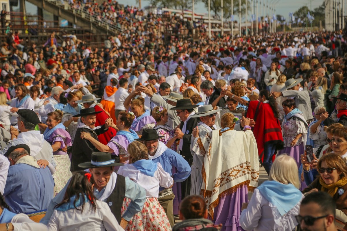 Acto del 25 de mayo en Gualeguaychú