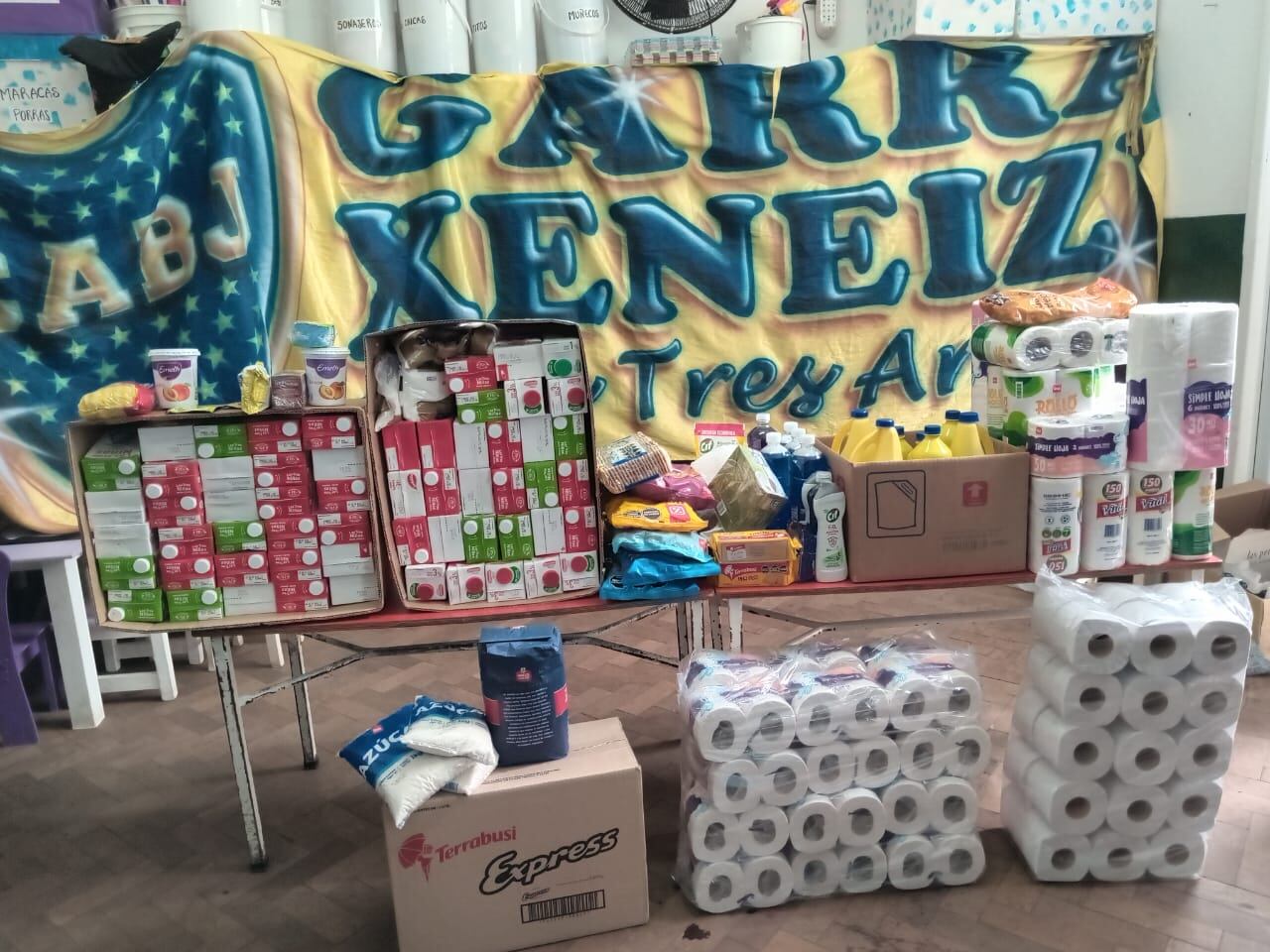 Exitosa colecta solidaria de la peña Garra Xeneize