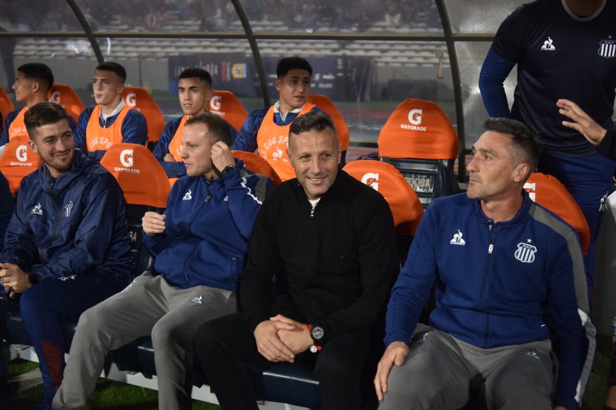 Walter Ribonetto y el momento de Talleres: “Pelear en los tres frentes es histórico”