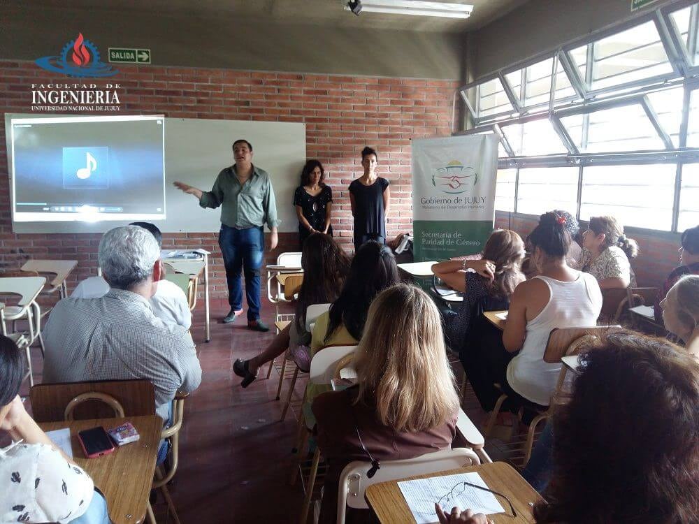 8 de marzo de 2017. Equipo de Capacitación de la Secretaria de Estado de Paridad de Género de la provincia de Jujuy en la Facultad de Ingeniería