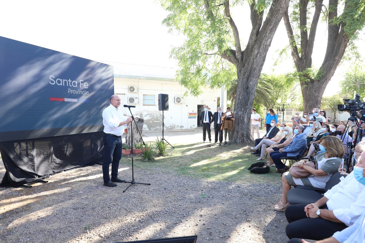 Omar Perotti presentó la ampliación del Hospital de Sunchales
