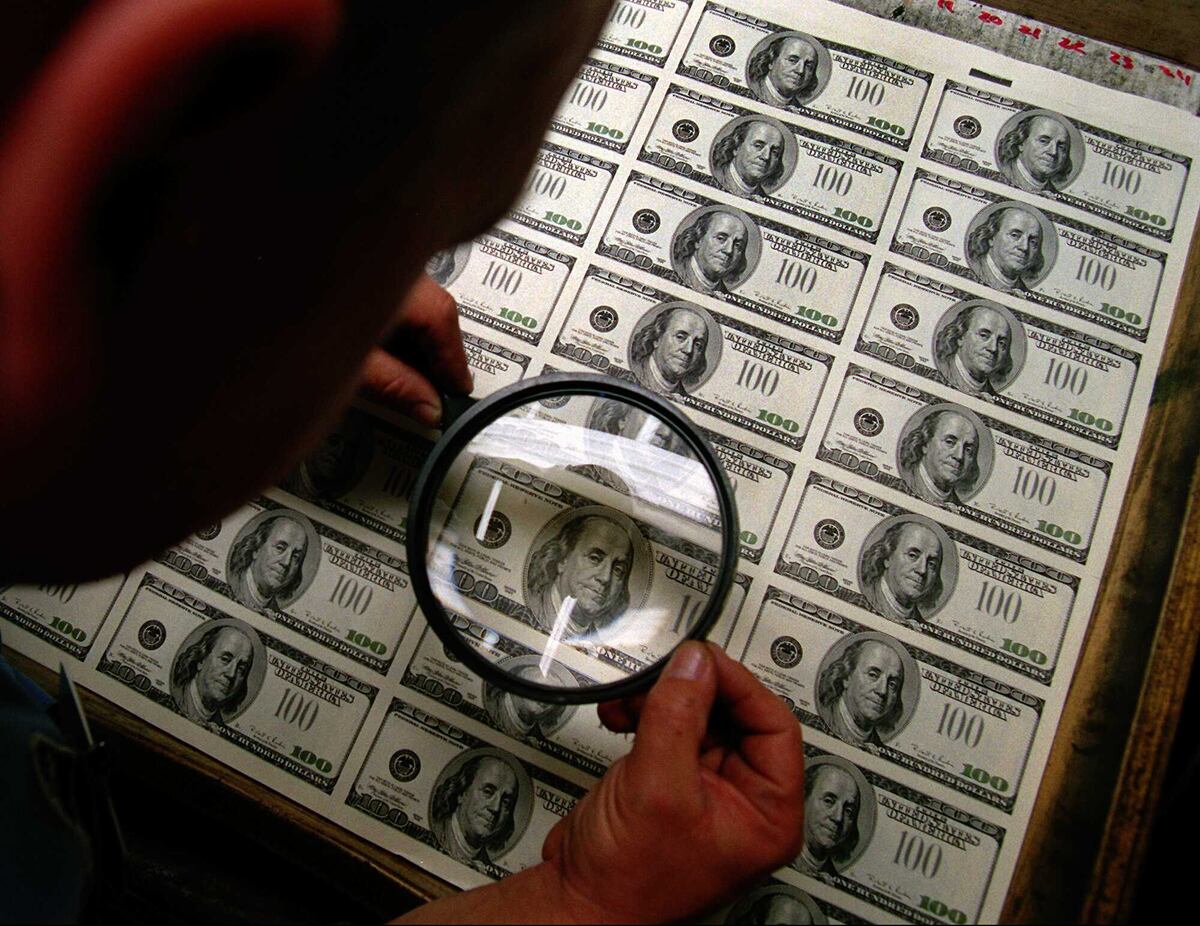 Quienes hayan cobrado el ATP, el IFE o el Repro seguirán sin poder comprar dólar ahorro