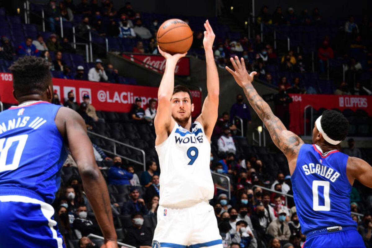 Leandro Bolmaro no estará en los próximos partidos de los Wolves por protocolo Covid 19