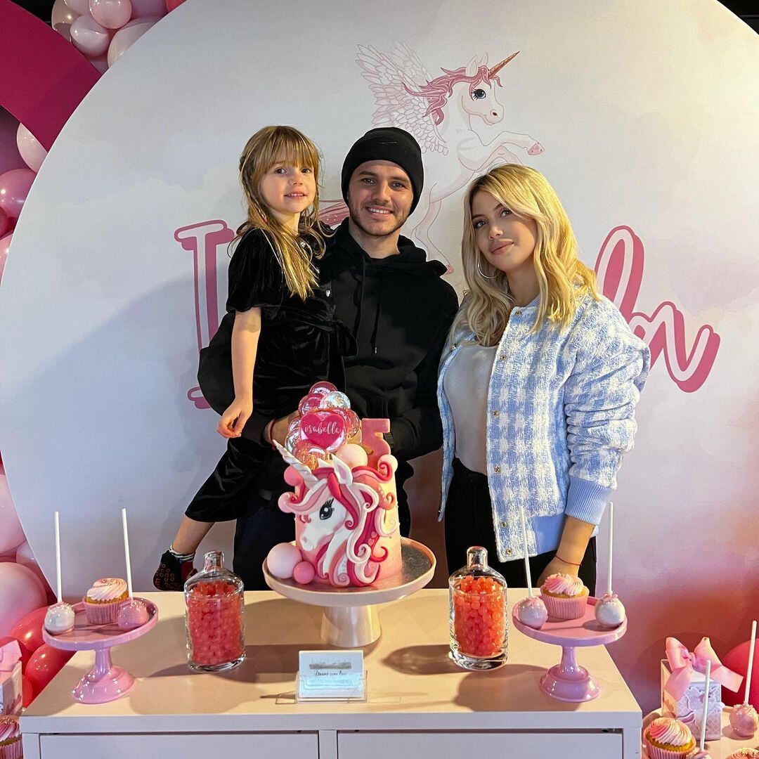 Mauro Icardi, Wanda Nara e Isabella. (@wanda_nara)