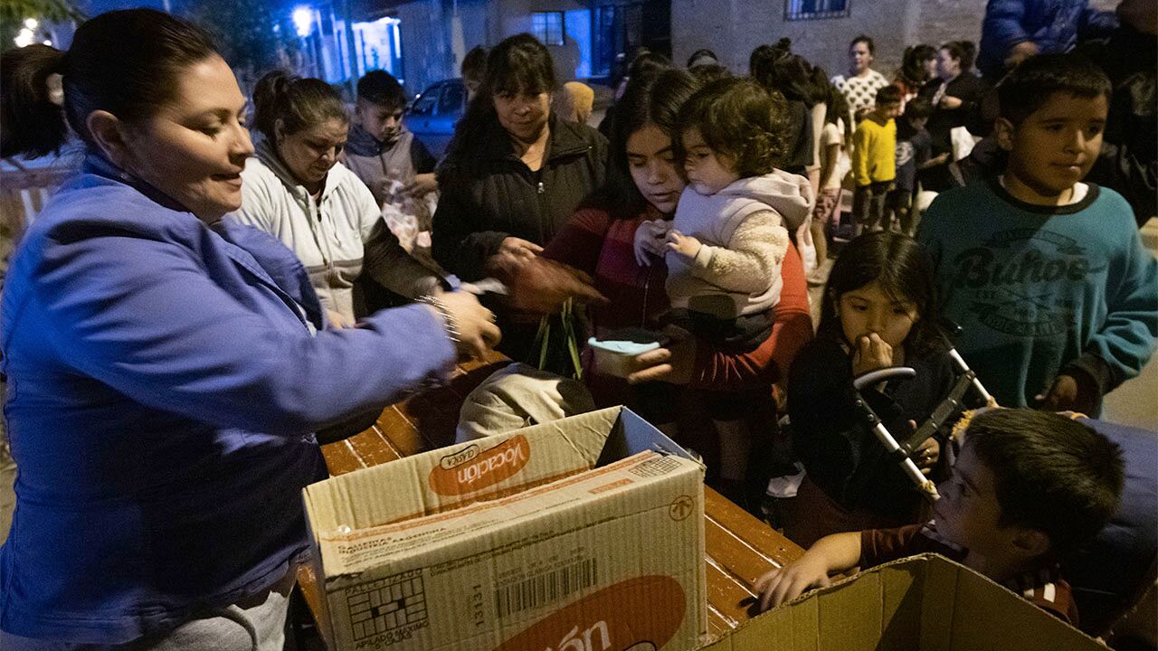 Aún hay esperanza: tras anunciar el cierre, una familia mendocina armó una campaña para ayudar al comedor Los Horneritos