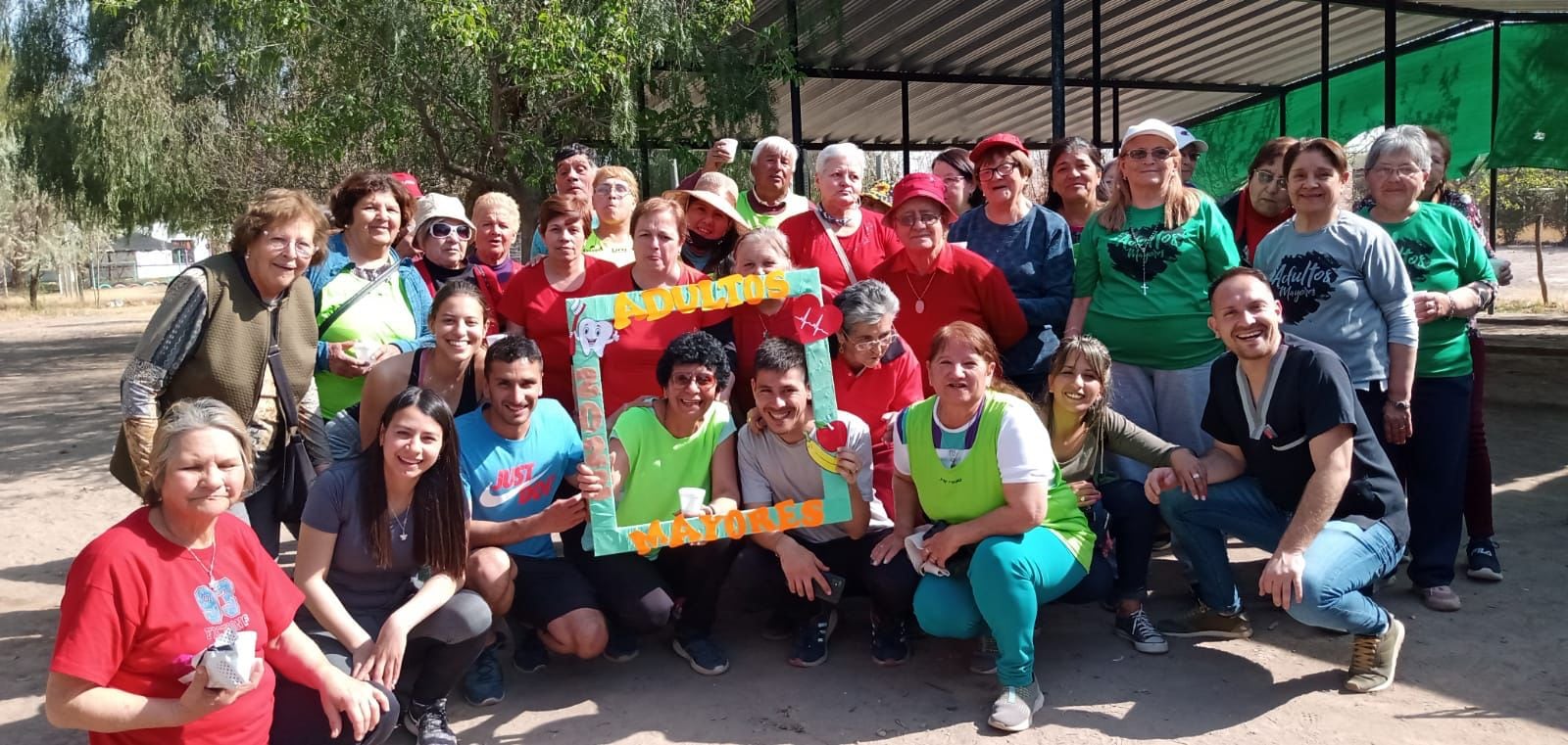 El grupo de adultos mayores de La Florida y Medrano, Rivadavia, necesita ayuda para viajar a Mar del Plata y cumplir su sueño de conocer el mar.