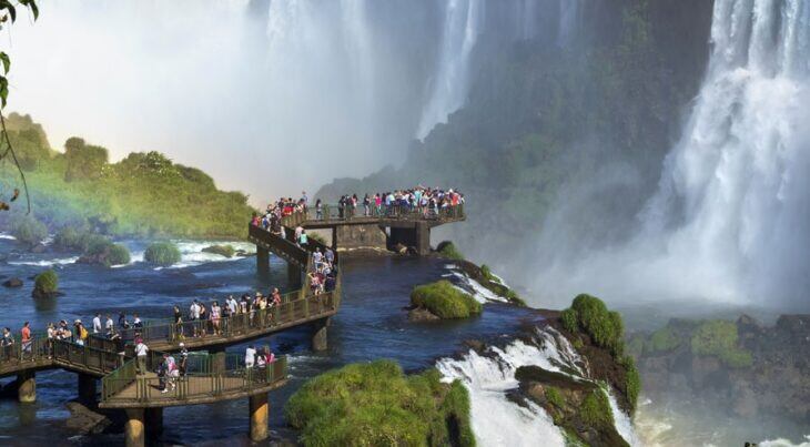 Las Cataratas del Iguazú. Los 3 mejores lugares de Argentina para visitar en otoño