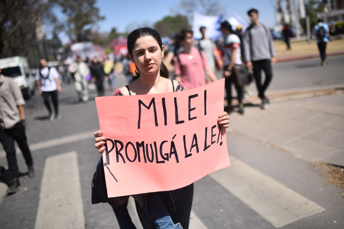 Estudiantes, docentes y egresados se movilizan contra el veto a la Ley de Financiamiento Universitario.  (Pedro Castillo / La Voz)