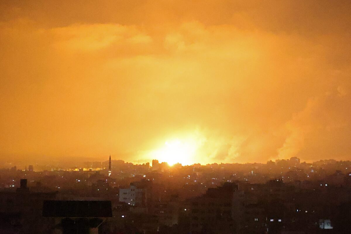 Franja de Gaza: Israel lanzó una ofensiva vía terrestre y aérea
