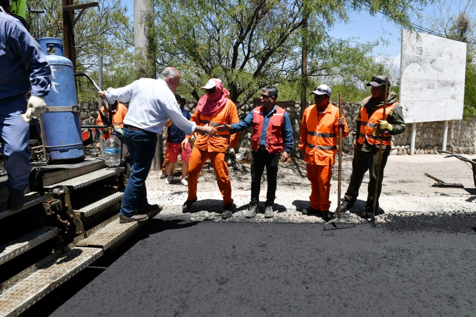 El primer mandatario se mostró conforme con el avance de la obra.