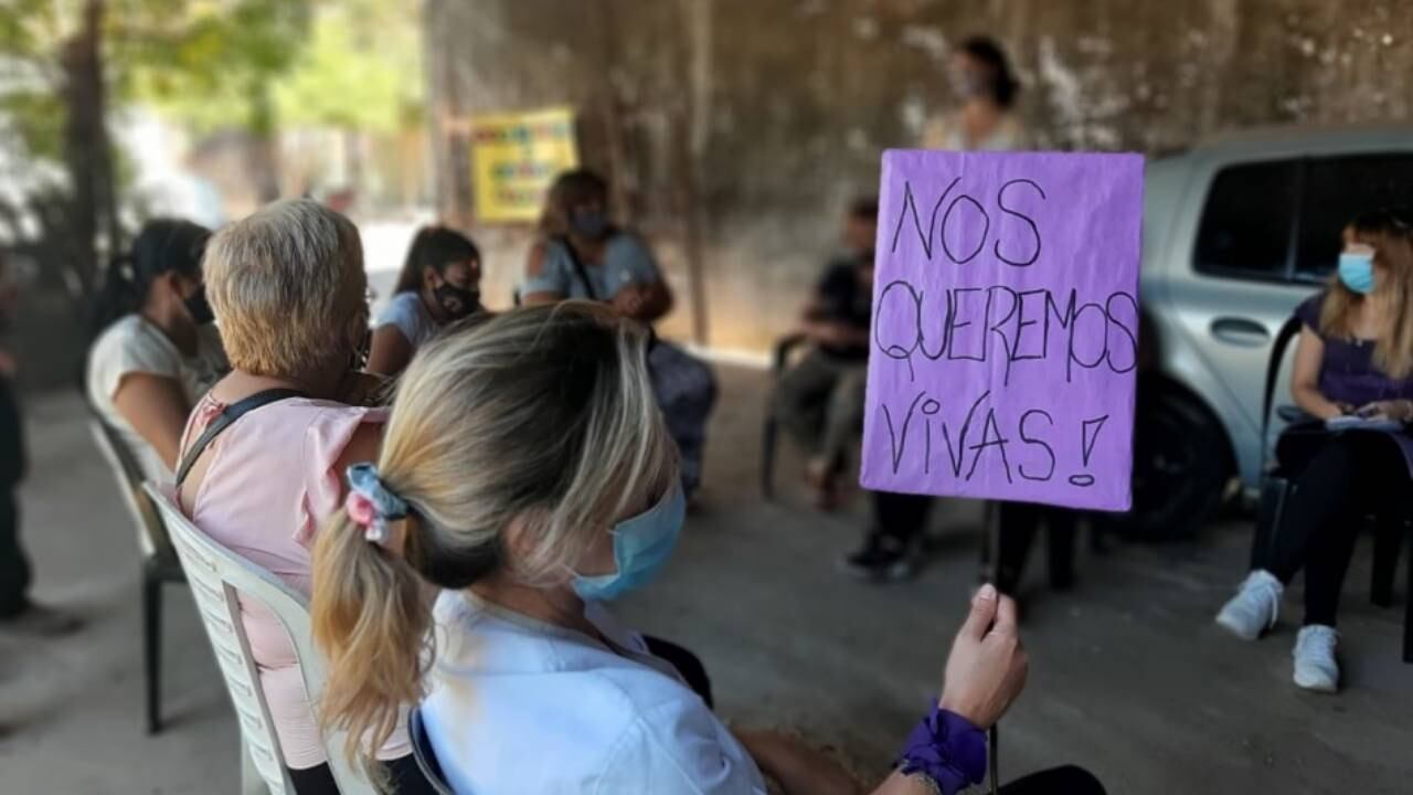 Masiva marcha contra la violencia de género en Rosario